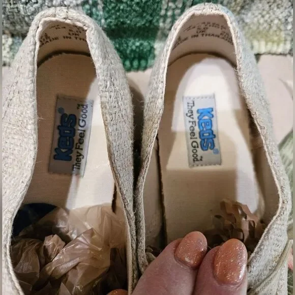 #385 Keds- Canvas Tennis Shoes - Colors/Sizes Varies - Picture 2 of 11